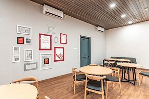 Super OYO Townhouse 2 Hotel Gunung Sahari