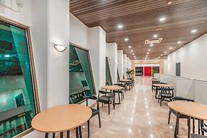 Super OYO Townhouse 2 Hotel Gunung Sahari