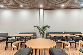 Super OYO Townhouse 2 Hotel Gunung Sahari