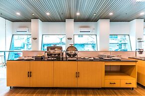 Super OYO Townhouse 2 Hotel Gunung Sahari