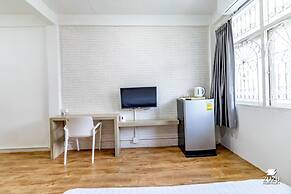 Ze Residence Bang Aor