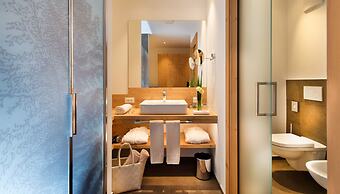 Waldrast - Forestside Living