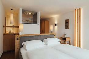 Waldrast - Forestside Living