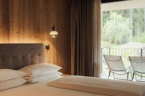 Waldrast - Forestside Living