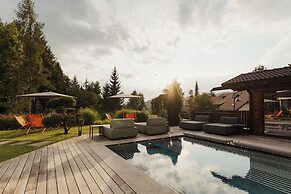 Waldrast - Forestside Living