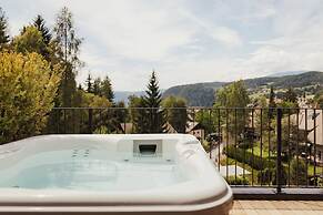 Waldrast - Forestside Living