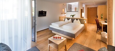 Waldrast - Forestside Living