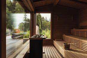 Waldrast - Forestside Living