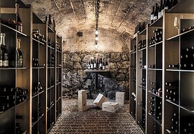 Waldrast - Forestside Living