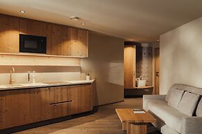 Waldrast - Forestside Living