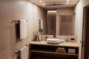 Waldrast - Forestside Living