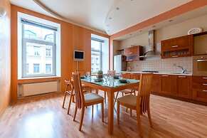 Spb2Day Nekrasova 44