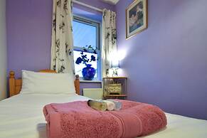 Large 3 Bed Sleep 6 Central MK