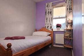 Large 3 Bed Sleep 6 Central MK