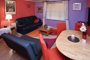 Large 3 Bed Sleep 6 Central MK