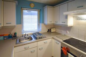 Large 3 Bed Sleep 6 Central MK