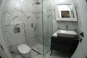 Oceanic Luxury Apartments