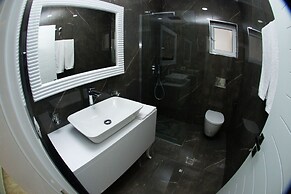 Oceanic Luxury Apartments