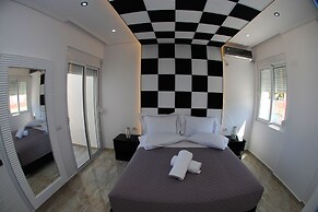 Oceanic Luxury Apartments