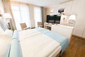 Nymphe Strandhotel & Apartments