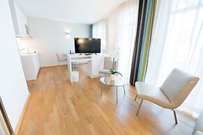 Nymphe Strandhotel & Apartments