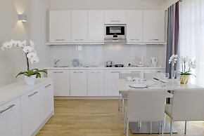 Nymphe Strandhotel & Apartments