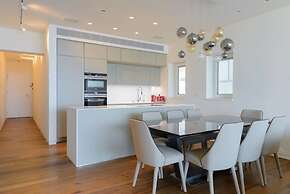 Luxury 2BR on the water by HolyGuest