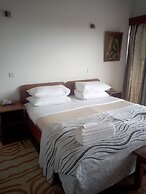 Chaminuka Lodge and Nature Reserve