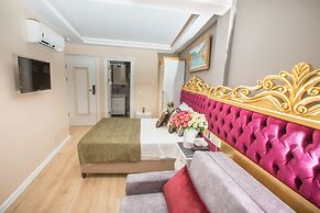 Atlantis Royal Hotel