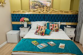 Atlantis Royal Hotel