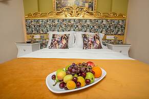 Atlantis Royal Hotel