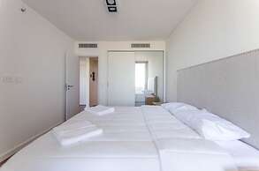 Private 5 Star 1 Bedroom Apartment on SkyTower