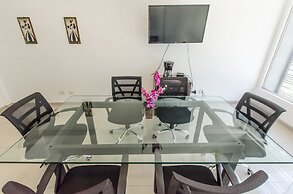 Shopping del Sol Apartment