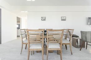 Bright Stylish in Barrio Jara