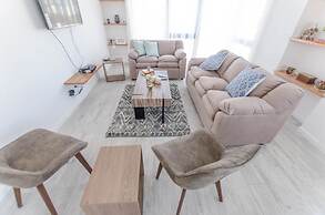 Bright Stylish in Barrio Jara