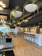 Kompose Boutique Hotel