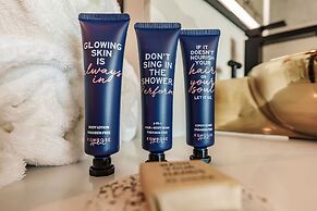 Kompose Boutique Hotel