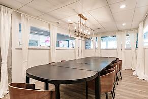 Kompose Boutique Hotel