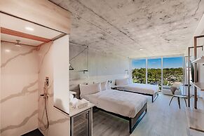 Kompose Boutique Hotel