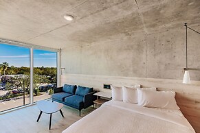 Kompose Boutique Hotel