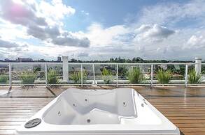 Manantiales Plaza Best Location in Asu