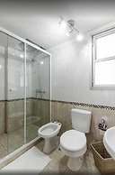 Modern 1 BR Apartment