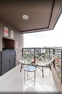 Modern 1 BR Apartment