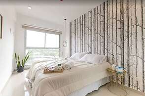 Modern 1 BR Apartment