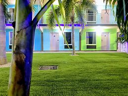 Tropical Inn & Suites