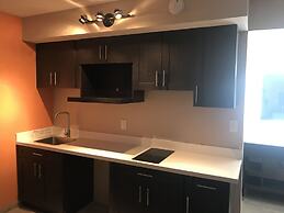 Tropical Inn & Suites