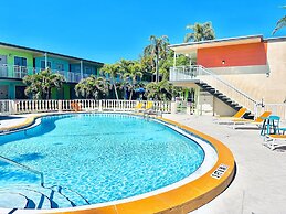Tropical Inn & Suites