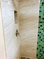 Tropical Inn & Suites