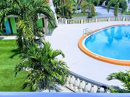 Tropical Inn & Suites