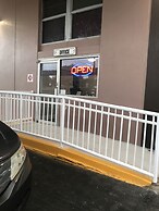 Tropical Inn & Suites